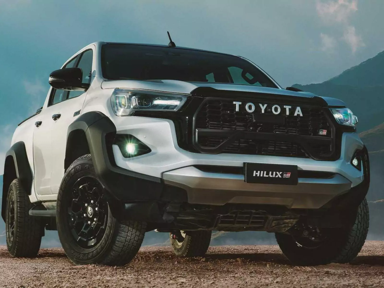 2026 Toyota Hilux
